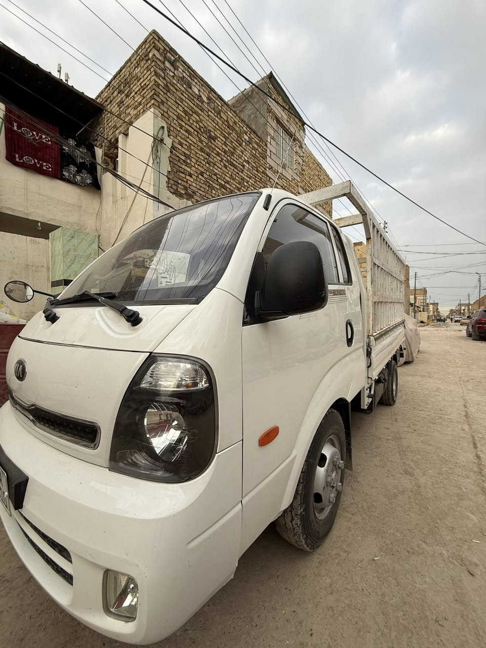 اعتذر عن المراوس فقط بيع اقره تفاصيل وخابرني ع سعر
فحل 2019 رقم بابل انكليزي سنويه الى 2029
محرك 4000مفتوح شاصي مكفول محرك مكفول حداديه صدر تحويره 14 تانكي 120 تبريد ثلج
ملاحظه:سياره مبدل قماره اثر ضربه بلتكمه شاصي مكفول 
قماره مرسمه مروريا شعار كمركي بلشاصي والقماره ومثبت بلسنويه
سياره جاهزه للعمل 
مكان حله : مركز المدينه
السعر 114وبي مجال بسيط كلش
***********
