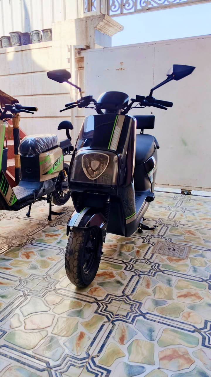 سلام عليكم دراجة شحن للبيع فول مواصفات شغل واطلع
نضام تثبيت سرعه ✅ 
نضامRللرجوع الخلف ✅
سرعه 99 حقيقي 70 ✅
جميع اشايرها شغاله   ✅
الرقم:
***********✅
المحافظة:
ديالى بعقوبه التحرير
أقرب نقطه داله
ماريا مول
