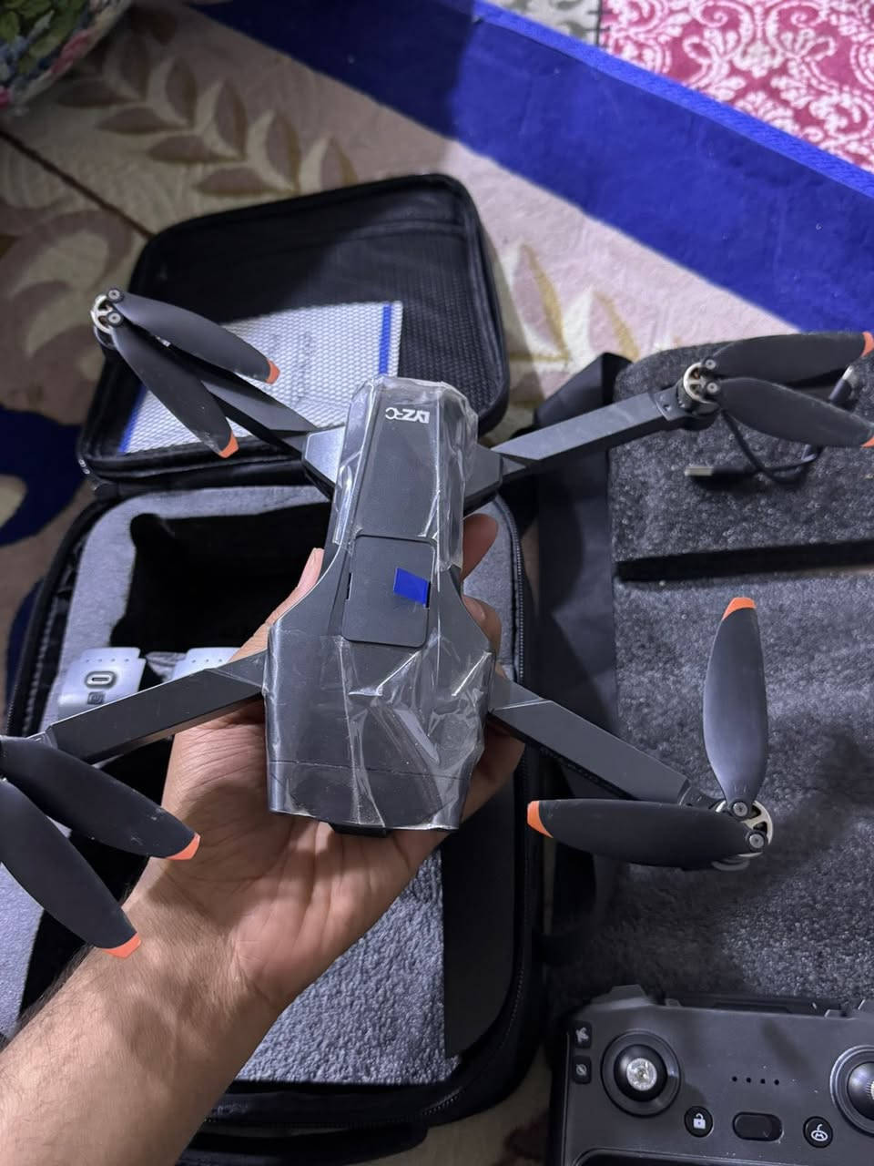 درون L600 برو ماكس كنبل مو عاديه
درون عملاقه حجم كبير كسر الكارتون 

جوستك شاشه شحن تايبسي 

مانع تصادم ليزري متحرك واضافه مانع لصطدام ثاني 

جي بي اس(gbs)

رجوع  تلقائي

دقه الكامره 4k

الارتفاع 300متر

البعد 3كيلو متر

نقل الصور 5G

وقت الطيران 28 دقيقه لبطاريه لوحده 

تحديد المواقع عبر الاقمار الصناعيهgbs

جديده وكامل ملحقات كارتون+جنطه+مراوح احتياط+ بطاريات 2 ورام 32 كيكه عدة وكتلوك 

السعر 350   /***********
