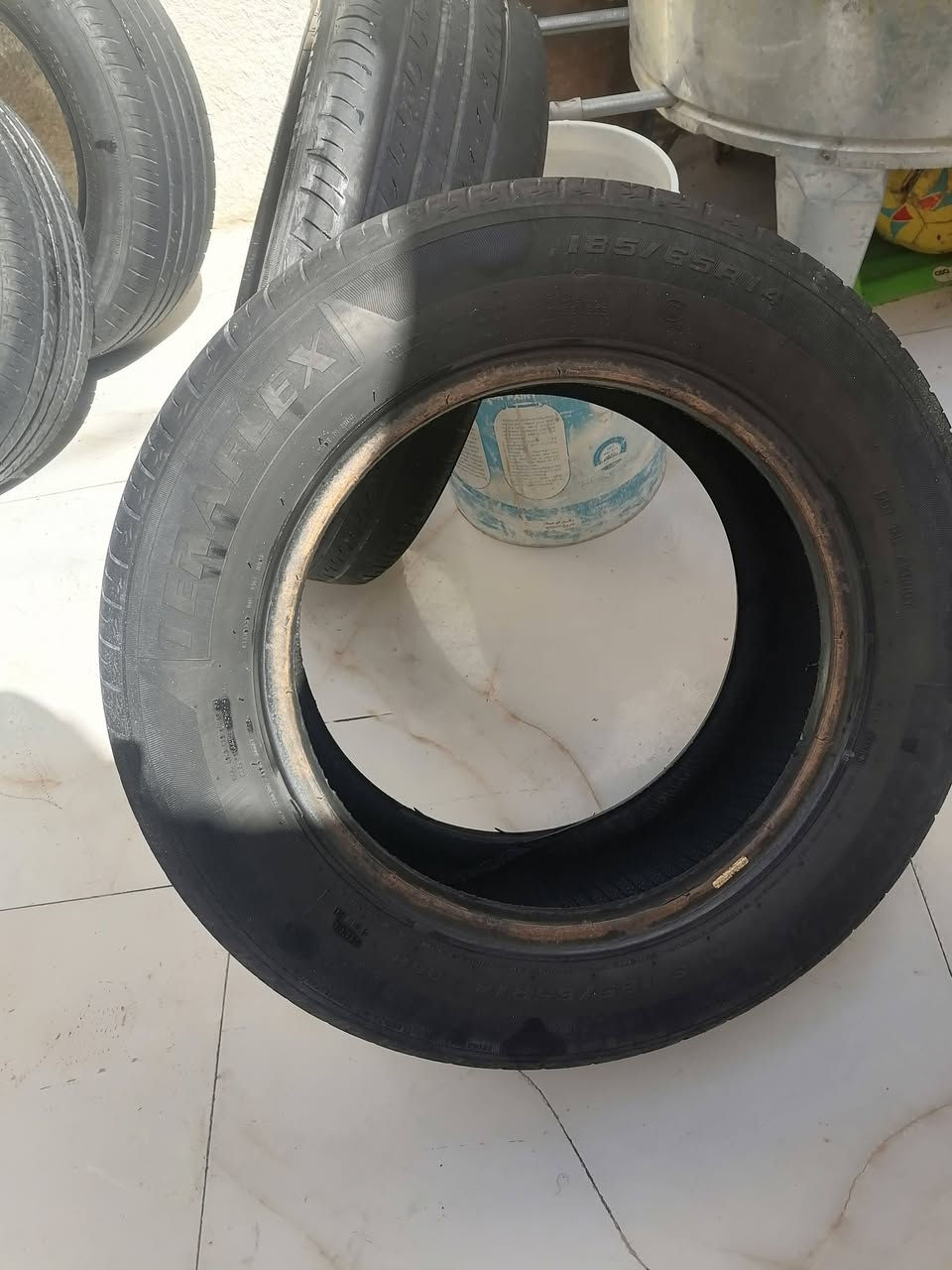 السلام عليكم
تايرات مال بيجو نظيفات تجي وتشوف بعينك
سعر 80 الف
***********
