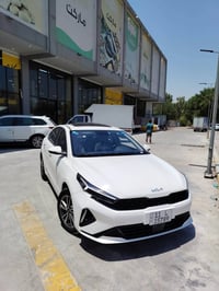 K3 جديده جدا عل وضع شركه 2023  رقم. بغداد   ماشيا 16 الف وقابه للزياده...
