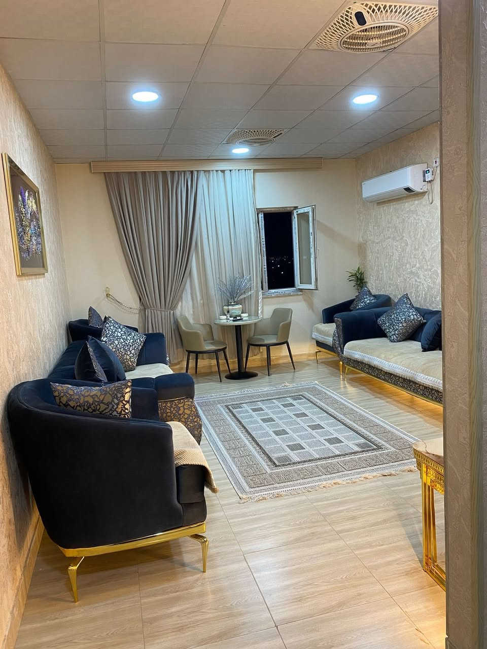 السلام عليكم شقه 100 متر زيرو للبيع في مجمع زهور بغداد للاستفسار ***********
