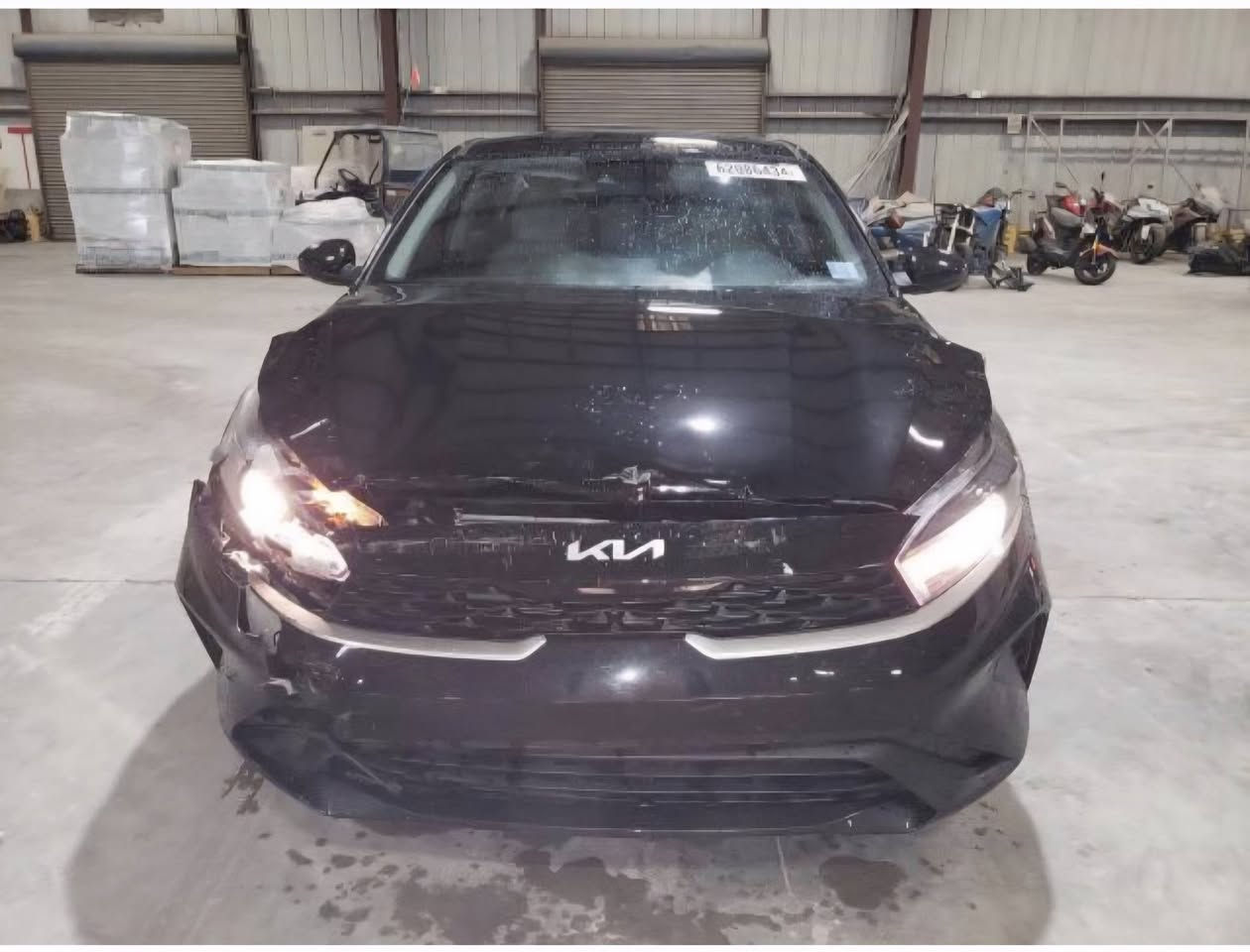 سلام عليكم  فورتي موديل 2023 سيارا ماشييا 12الف  سياارا حادثها خلفي بدون شواصي سليما او حوض  البنيت بارد او الجاملق اليمن بي بارد او الحافا مال بنيد بارد  سيارا داخل بيجي  السعر 135بيها مجال   سيارا مرقما كاملا بغداد العنوان بغداد الدورا  رقم الهاتف ***********
