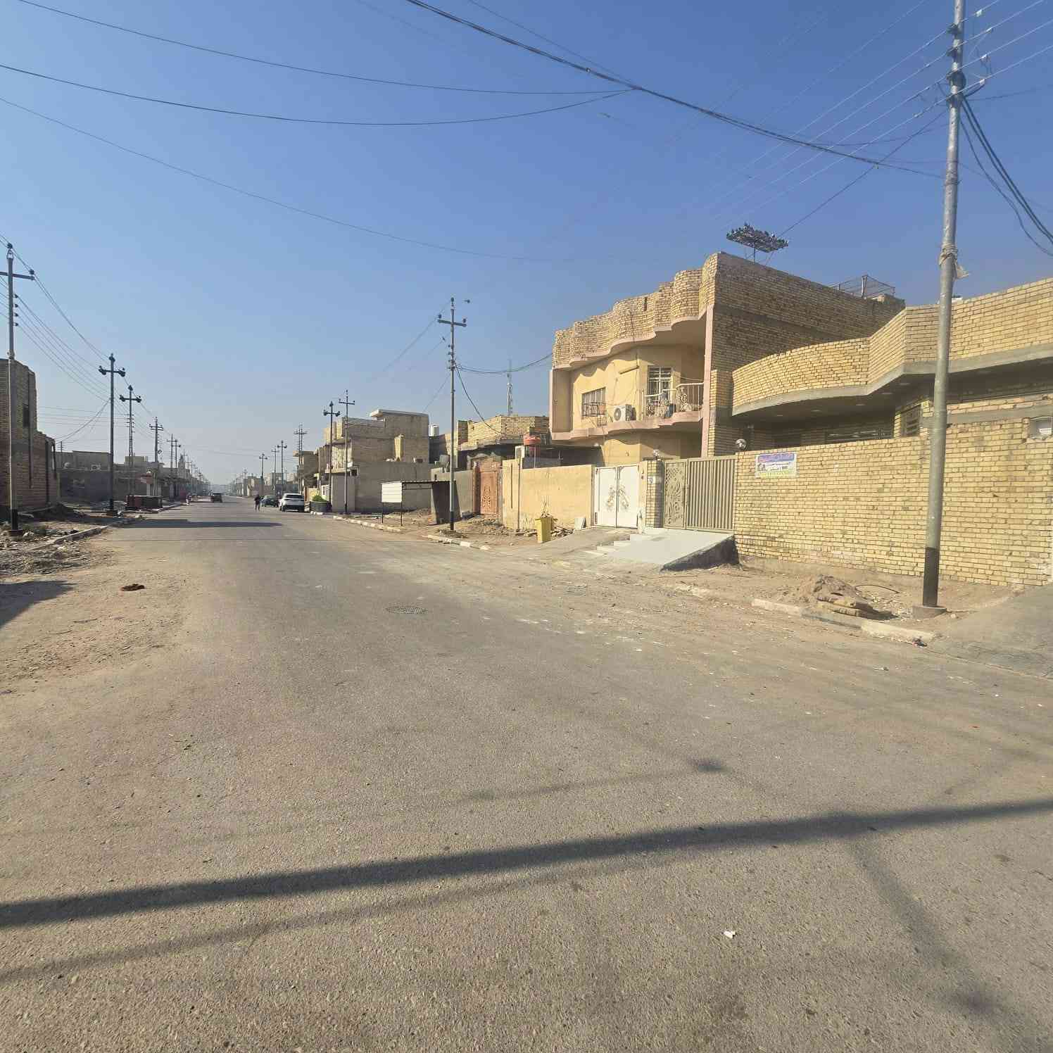 يا الله يا مسهل دار للبيع المساحة 200 متر نهاوند 11 قرب الصيدلية الوجدان شارع عشرين بناء جاهز السكن السعر ب ١٩٣ الهاتف ***********
