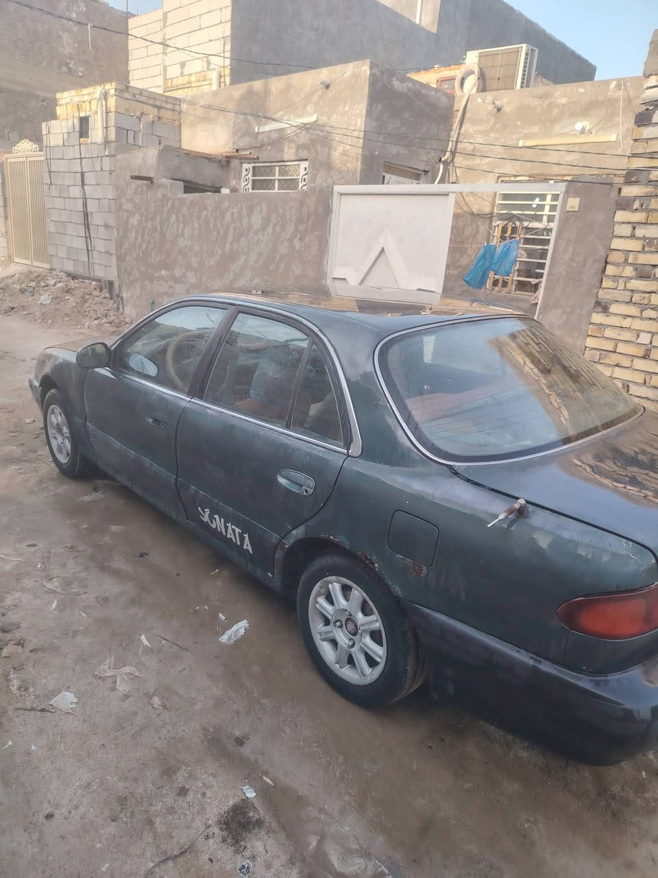 السلام عليكم سوناتا موديل 95 رقم نجف دولي بأسمي شرط التحويل سنويه وهزه جديده  مكينه كير حداديه نص عمر تبريد نقصة شغلة  السياره زينة مال جناي   مكفوله  من الضربه القويه وكلبه وكص  مكاني دوانية قضاء غماس السعر ٣٣ ورقة وبيها مجال قليل لشراي  وهذا رقمي الي يراسل او يتصل 
***********2
