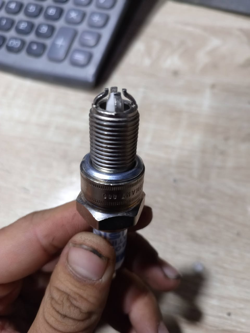 مرخصة مدير الكروب اللهم صل على محمد وال محمد تم وصول وجبة بوش بلاتينيوم ريكوردز خط الماني من ألمانية هاذة مو خط امريكي اصلي يشتغل سيارات كوري وسيارات امريكي وسيارات ياباني وسيارات الماني 🇩🇪 كربلاء حي الوفاء شارع 20 عالم الاصفر.  ***********.        *********** القدماء مال bmwوجناية يعرفوني شكاعد احجي ويجي بلادي بسيارة 544
