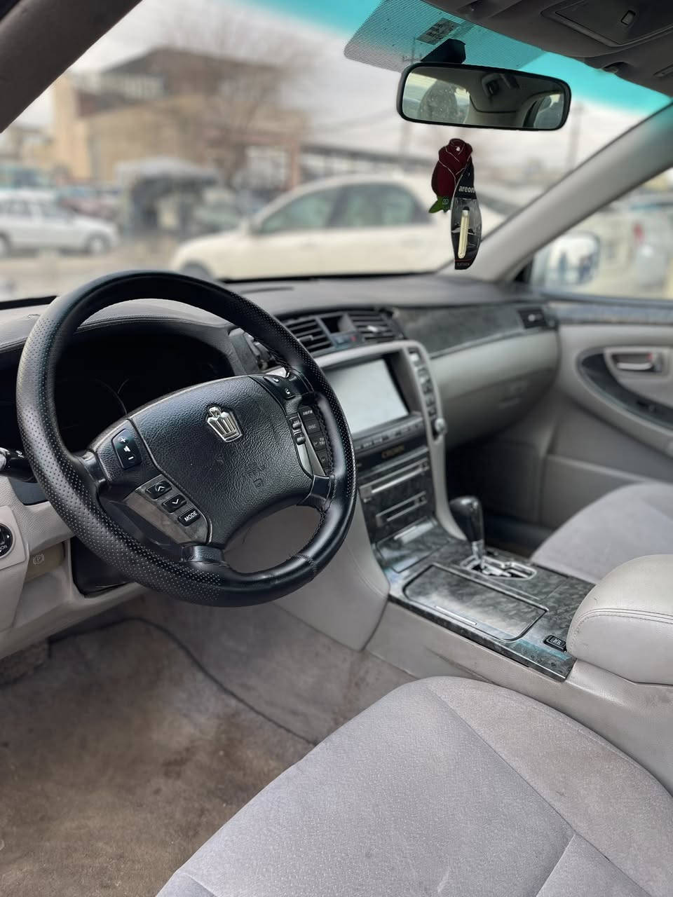 شاهانە بۆ فرۆشتن 
2007 بڕاوە 
بەسمە ڕەساسی 
گێڕ و مەکینە گەورە 182 
سوکان کارەبا 
چوار تایە و ویلی تازە 
٢ دوگمە 
سەیارەکە زۆر تازەیە و کامل مەسرەف کراوە 
شوێن سلێمانی 
نرخ 42 گەڵا 
***********
