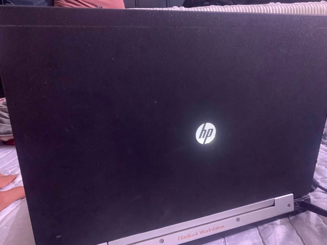 سلام عليكم 
لابتوب نوع hp
كواي i7 
ذاكره 512 
مستعمل قليل نضافه 90 بل ميه 
سعر 200 الف  وبي مجال 
لتواصل ***********

