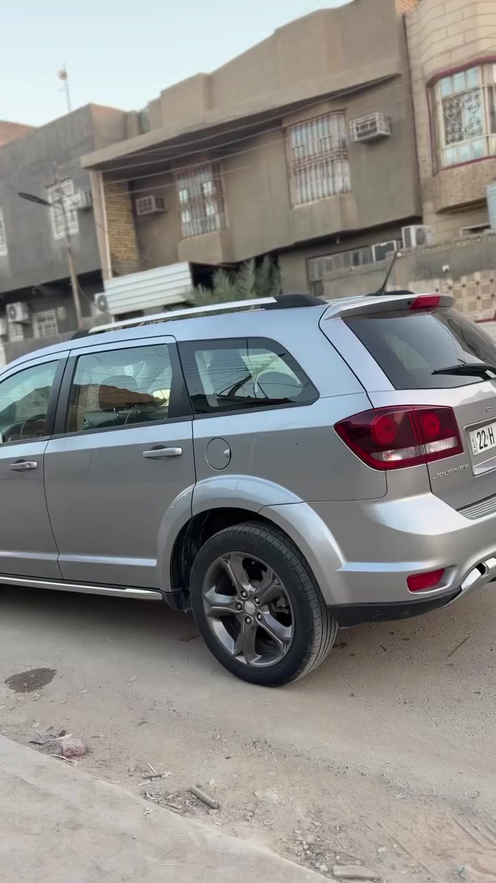 دوج جورني
رقم شمالي تحويل او وكاله  2016 
مكينه  أربعه سلندر 
7 راكب 
حداديه امامي خلفي نضيفه 
تبريد ثلج 
كشنات تدفئه
مثبت سرعه 
بصمه 
جاهزه من كهربائيات وكلشي 
فتحه بانوراما 
السعر 140  وبي مجال 

الاستفسار 
*********** 
اتصال
