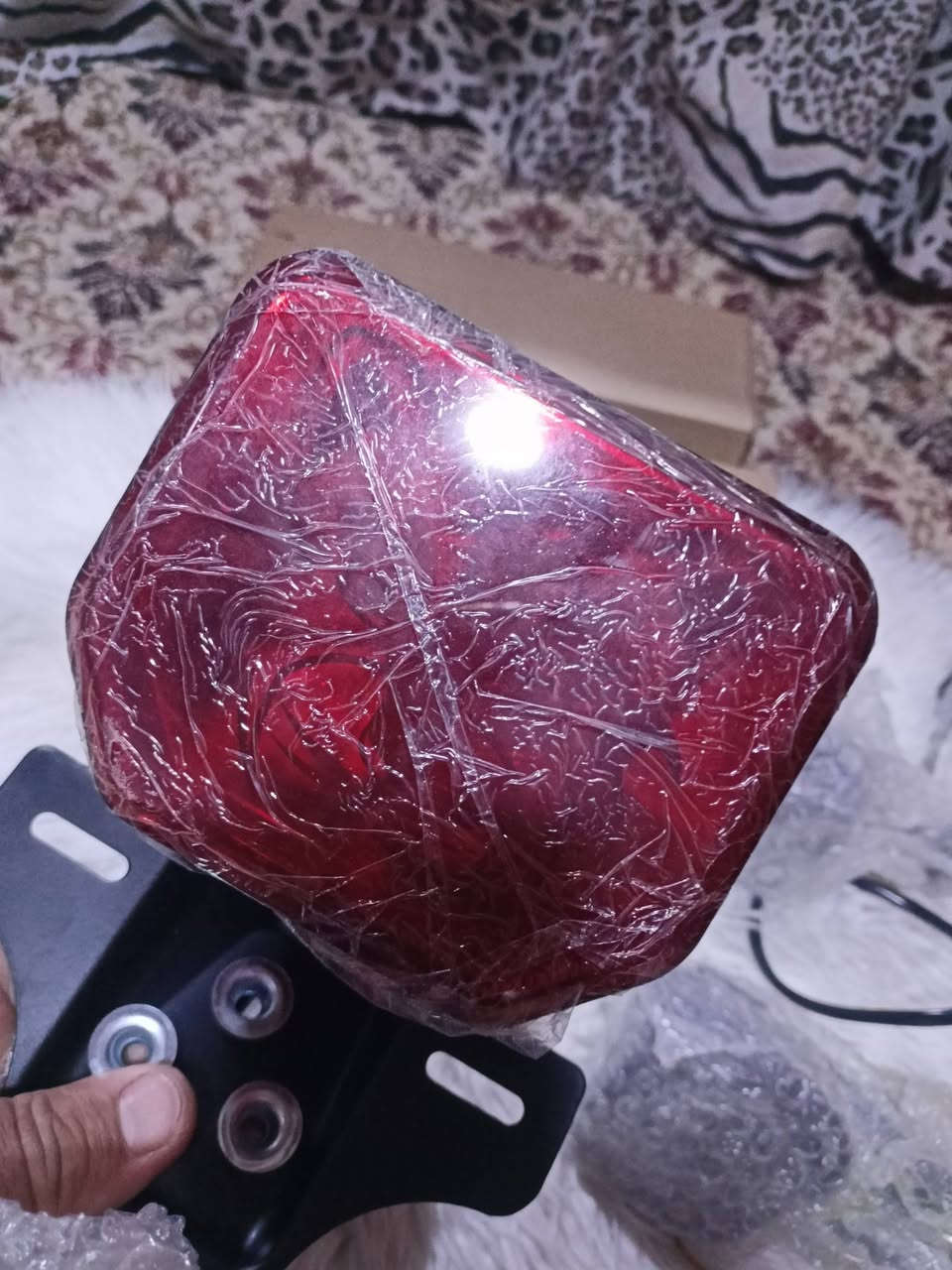 غراض للبيع 
طخم اشاير وبكلايت نمر 🐅 سعر 50 
مري تايكر اصلي 3 ازواج سعر الزرج 8 
توصيل للموصل 
*********** واتساب
