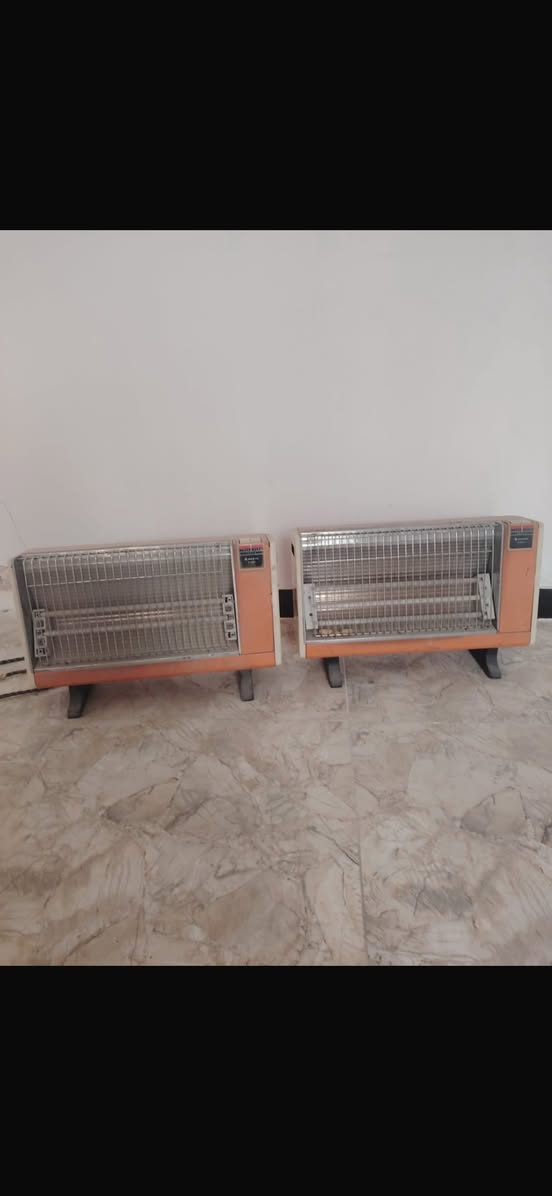 السلام عليكم اغراض للبيع للتواصل واتساب ***********
