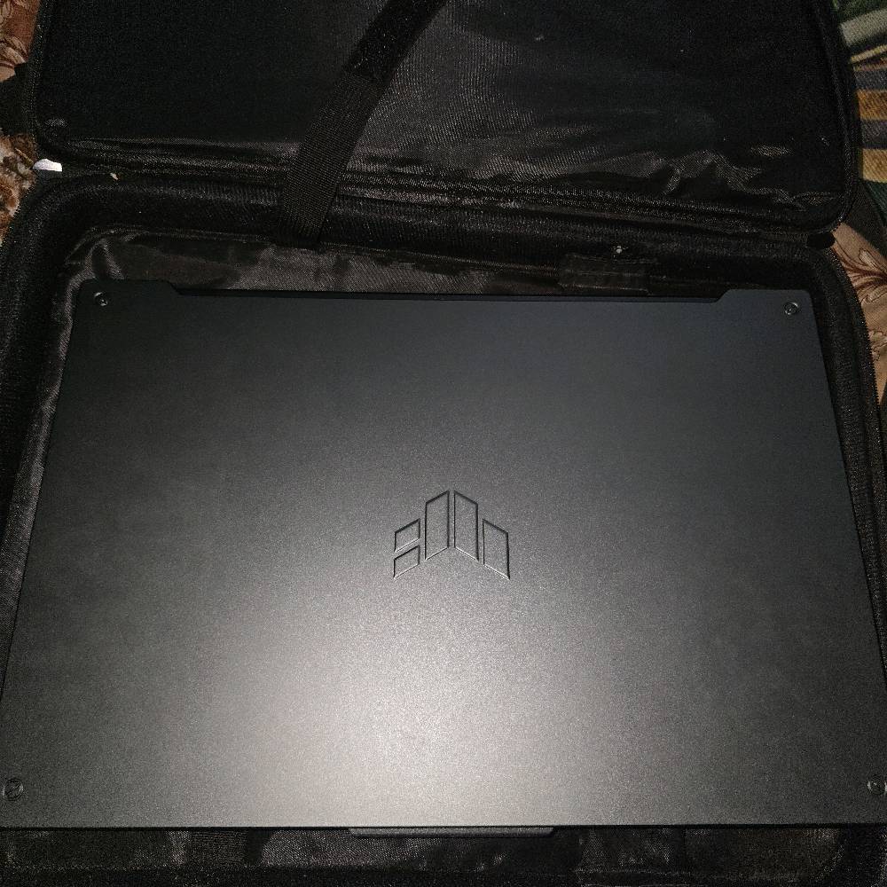 🔥 للبيع ASUS TUF Gaming F17 بحالة ممتازة (شبه جديد) 🔥

المواصفات:
✅ الموديل: ASUS TUF Gaming F17 (FX707ZC4)
✅ المعالج: Intel Core i5-12500H (الجيل 12)
✅ كرت الشاشة: NVIDIA GeForce RTX 3050 سعة 4GB
✅ الرام: 16GB DDR4 بسرعة 3200MT/s
✅ التخزين: SSD NVMe سعة 512GB
✅ الشاشة: 17.3 إنج FHD بدقة 1920×1080 وتردد 144Hz (Adaptive Sync)
✅ نظام التشغيل: Windows 11 Pro أصلي
✅ Wi-Fi 6
✅ MUX Switch
✅ إضاءة كيبورد RGB

حالة الجهاز:
✔️ نظيف جدًا واستخدام شخصي.
✔️ بدون أي أعطال أو صيانة.
✔️ الشاشة والكيبورد والبطارية وجميع المنافذ تعمل بكفاءة.
✔️ مناسب للألعاب، التصميم، المونتاج، والبرامج الهندسية.

📦 الملحقات:

- الشاحن الأصلي.
- حقيبة اللابتوب.
- ماوس لاسلكي (Wireless Mouse).

💰 السعر: 950,000 دينار (قابل للتفاوض بالمعقول)
📍 الموقع: بغداد / الدولعي
📞 للتواصل: ***********