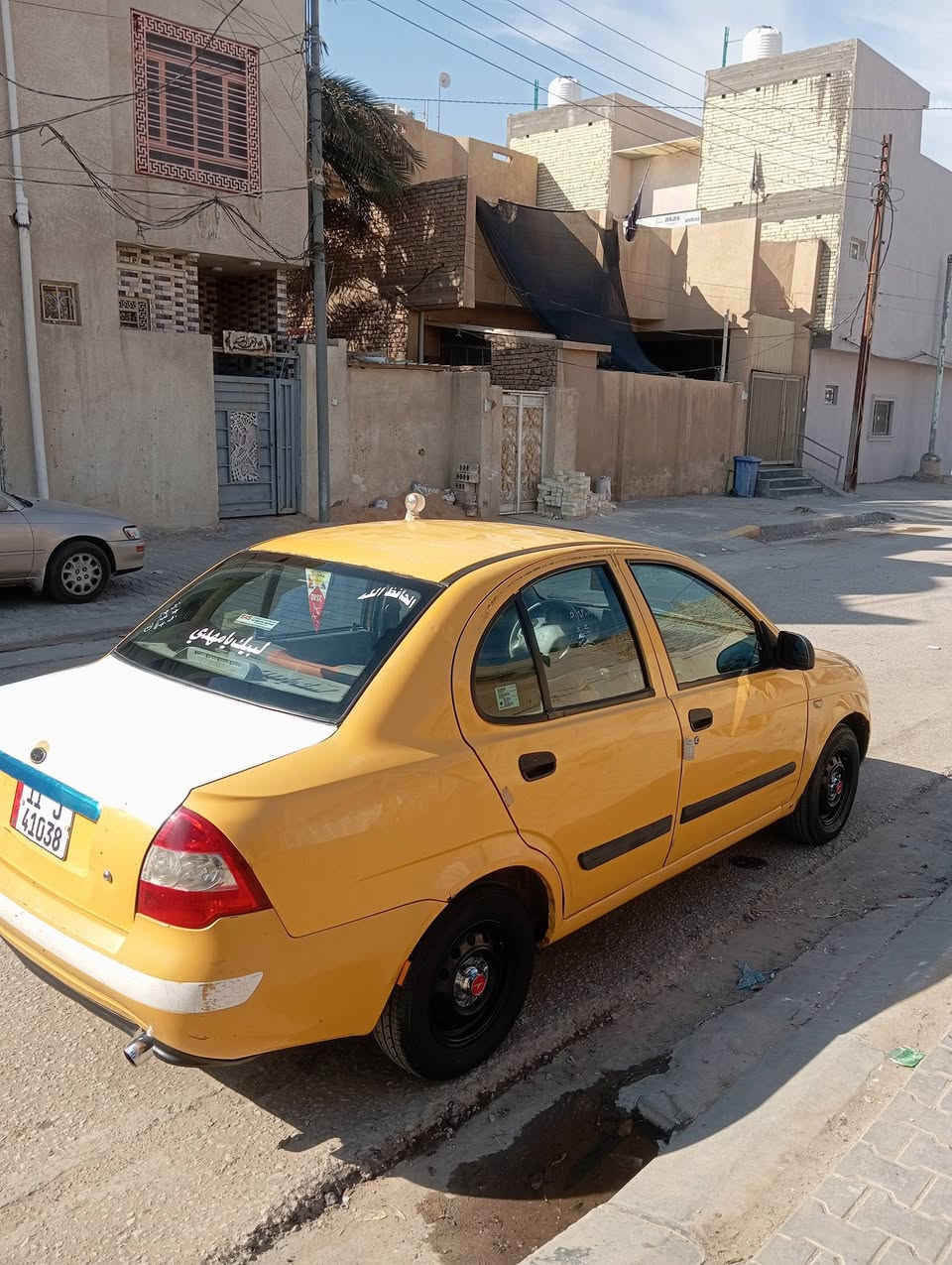 سلام عليكم 
 طيبة البيع موديل 2015
مكينه كير حداديه كفاله
سياره خير من الله مكاني كربلاء 
***********
