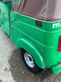 تكتك البيع 21 /11رقم بغداد حي العامل الرقم 07711927281 السعر 5000000وم...