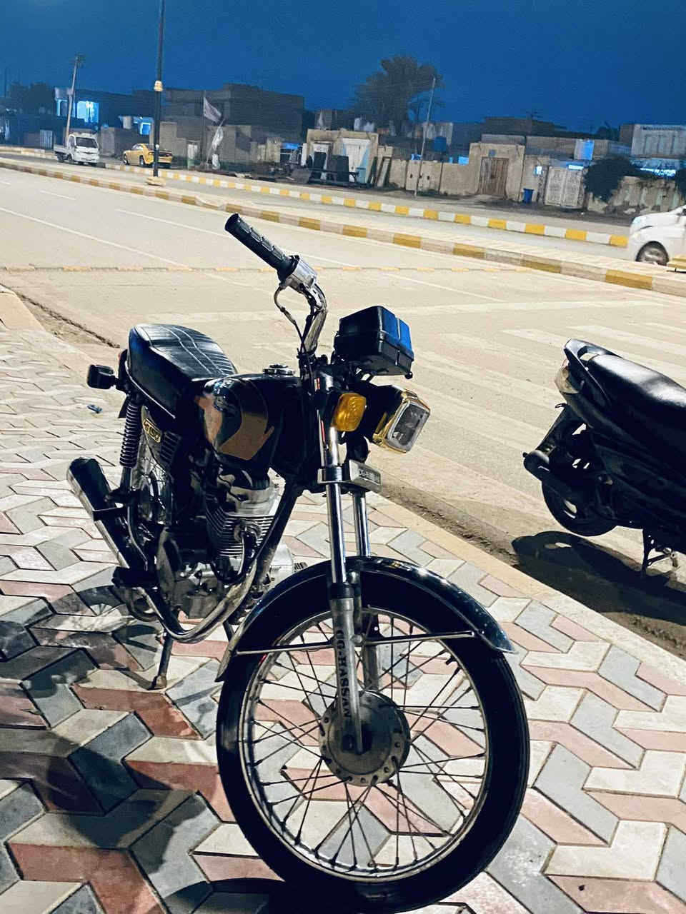 السلام عليكم دراجه 2018اوراق اصولي السعر 600وبيه مجال ***********
