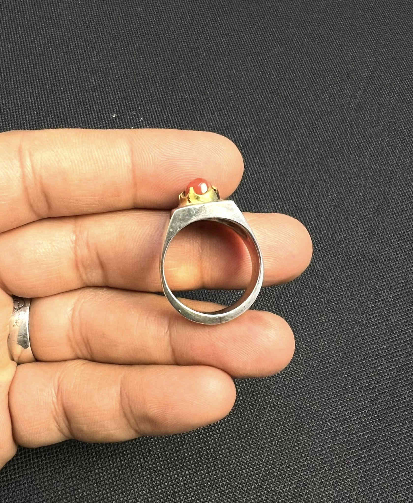 سورة الرحمن، الآية \(22\): "يَخْرُجُ مِنْهُمَا اللُّؤْلُؤُ وَالْمَرْجَانُ".
سورة الرحمن، الآية \(58\): "كَأَنَّهُنَّ الْيَاقُوتُ وَالْمَرْجَانُ". 

ذكره المرجان مرتين في القران 
لبركته..

خاتم بحجر المرجان التونسي الاحمر الاصلي الطبيعي 
بصياغة صب يدوية ثقيلة 
الداير نحاس …

للاستفسار 

اكثر عن السعر راسلني عل الخاص لطفا 

أو الاتصال ***********

موجود واتساب عل هذا الرابط 

‏مراسلة احمد الربيعي الصائغ كهف الاحجار عبر واتساب. https://wa.me/message/OEI26QOEYZ7TO1
