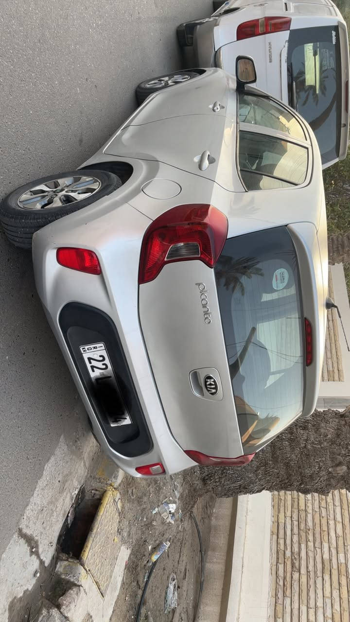 سلام عليكم
كيا بيكانتو موديل ٢٠١٨ خليجي 
رقم اربيل باسمي 
ماشيه ٧٧ الف 
بيه جاملغ خلفي صبغ ودعاميات 
مكان السياره بغداد العامريه 
للاتصال ***********
سعر ١٠٥$
وبيه مجال شي بسيط 
تحياتي للجميع
