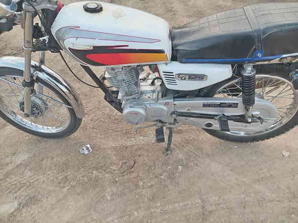 سلام عليكم دراجه للبيع كلك كلك كلك الاستفسار علا الرقم *********** مامتواجد خاص فقط عل الخط مكان الدراجه ديوانيه قضاء السدير
