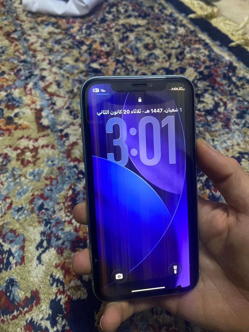 السلام عليكم جهاز آيفون 11 للبيع مشكله الشاشه كما موضح بالصور جهاز كله شغال اتصل وتدلل ***********
