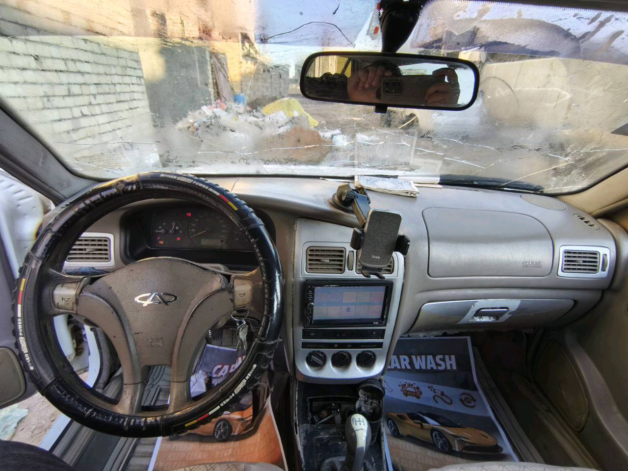 السلام عليكم شيري كوين موديل 2010 ابيض خصوصي رقم انكليزي بلادي كير عادي بسمي تحويل ثاني يوم سنوية لل 28 كهربائيات كلها شغاله بيها شاشة السيارة حلوة مرتبه بس بيها ملاحظات بسيطة يرادلها صبغ حزام وترجع عروسة 
السعر 35 ورقه وبيها مجال للطيبين 
هذا رقمي *********** وبي واتساب مكان السيارة بغداد الدورة قرب علوة الرشيد كويريش