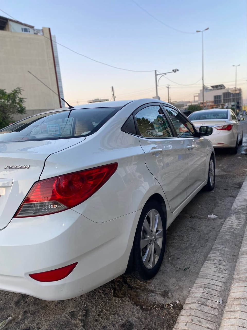 هۆندای ئەکسێنت ٢٠١٣
نرخ:97$گەڵا
ژ.م:***********
بێ بۆیاخە بەس دۆسێکانی بۆیاخە
وەکو شەریکە ماوە تەوە 
سەنەوی تازەیە ئاوێنە ئیشارەت ناو زەرد چوار جام کارەبا 
دەبڵ گێرە گێڕ و مەکینە و تەبرید بە شەرت
*********** السليمانية, العراق
