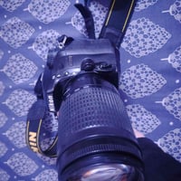 نيكون D7200 • عدسة 70-300 • نظيفه استعمال شخصي