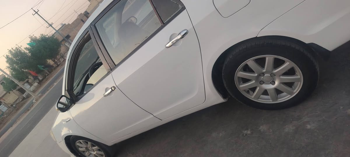 سلام عليكم جيلي موديل ٢٠١٣ مكفواله من ضربه وتبديل مشروع وطني رقم قادسيه تحويل مباشر كير ومحرك وشواصي كرهبايات شغاله تخم تاير تحويل موباشر بي وقت تبريد شغال *********** مكان دوانيه عفج سعر ٤٥ وبيه مجال
