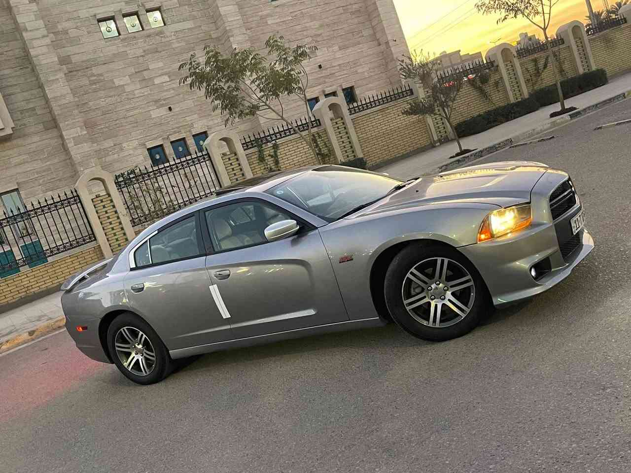 سلام عليكم جارجر ١١ فول موصفات رقم بغداد بسمي حادث جاملغ وبنيد وبل عراق بيه صبغات سونار بل منشور سياره كلش جديده استخدام شخصي ما مشتغله خط مكان كربلاء *********** السعر ١٤٠ وبيه مجال
