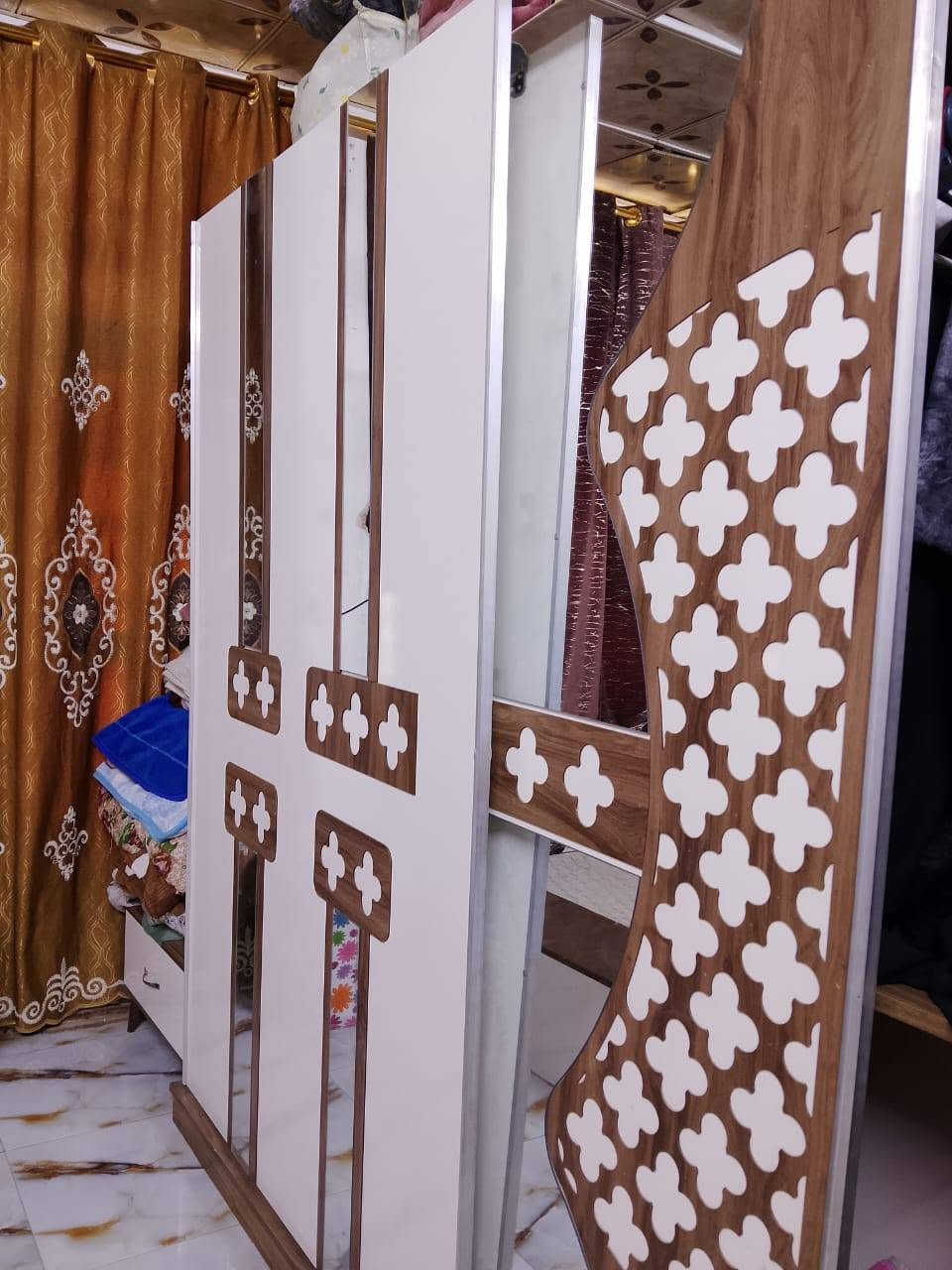 للهم صلي على محمد وآل محمد
غرفة نوم تركي ال بيع سعر 250 بيها مجال 
*********** فقط وتساب
