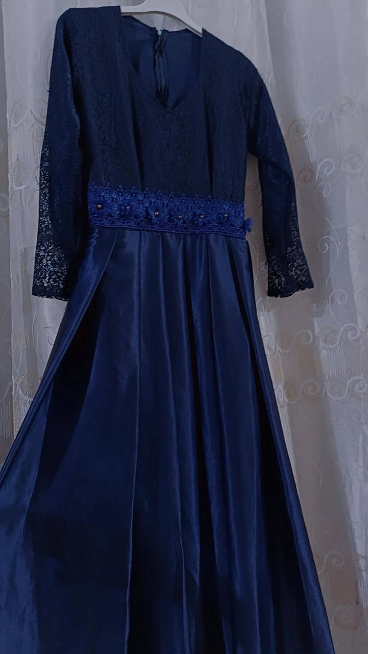 السلام عليكم فساتين للبيع نظيفات كلش الطويلات على ١٥ والقصير على ١٠ وبيهن مجال للياخذ اكثر من قطعه


**إذا كنت صاحب هذا الإعلان وتريد حذفه لأي سبب، رجاءا أرسل رسالة إلى الدعم الفني**