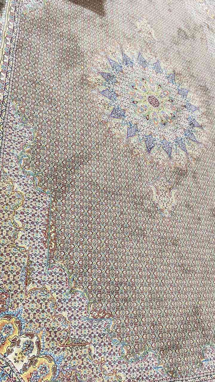 زولية ايرانيه  كاشان الأصلي
جديده العام اخذتها 
ونظافة 100%
القياس 2×3
لونه جميل😍
مكاني بابل الحلة


**إذا كنت صاحب هذا الإعلان وتريد حذفه لأي سبب، رجاءا أرسل رسالة إلى الدعم الفني**