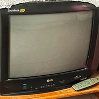 تلفزيون LG القديم شغال مع الريمونت سعر 25 ألف. ماسك موبايل أو آيباد سع...