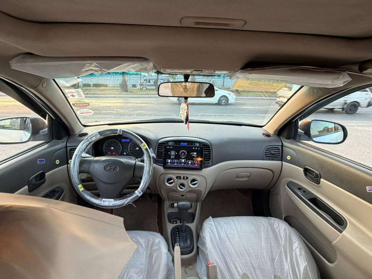 سلام عليكم اكسنت للبيع موديل2011 خليجي بلو  بيهه بنيد وجاملخ بدون دواخل مكينه وكير وصدر شرط الكفاله
مواصفات فول الأخير السعر 90 وبيه مجال العنوان البياع شهداء
***********
