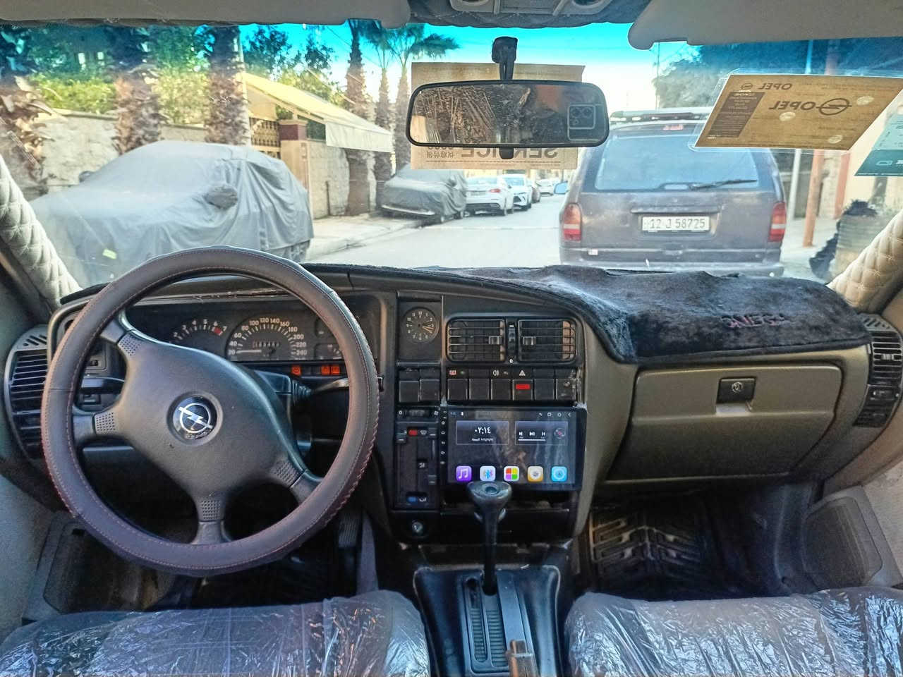 اوبل اوميكا موديل 1991 فول توماتيك حجم 26 محرك بداية نفخ طخم السياره جديد وطخم تاير جديد جامات كهرب كهربائات كلها شغاله سيارة كاملا مكملا ميعوزه اي مصرف مع السياره شاشه جديده شرط التحويل كاربون بيها السعر 30 وبيها مجال للستفسار ⬇️
***********📞
***********📞
