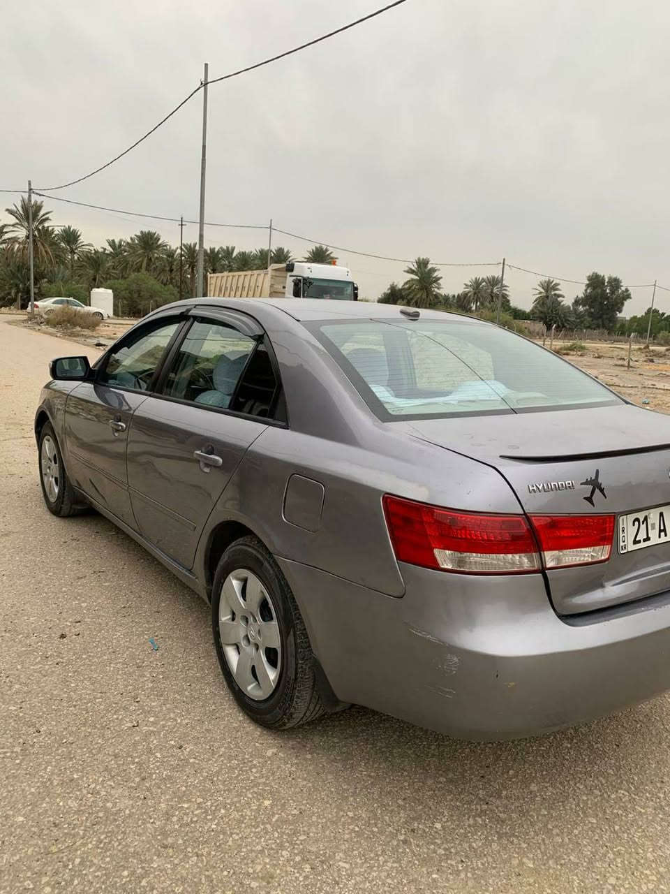 السلام عليكم للبيع هونداي سوناتا موديل 2007 وارد امريكا حادث امريكه جاملغ امامي وبنيد  وبيه مكانات صبغ ابيع حزام سياره هزه جديده كير مكينه حداديه تبريد كله جاهزه مانقصه برغي واحد رقم سليمانيه بأسم صديقي تريد وكاله تريد تحويل محرك 2400 السعر 92وبيه مجال للشراي مكاني بابل المحاويل هاذه رقمي ***********
