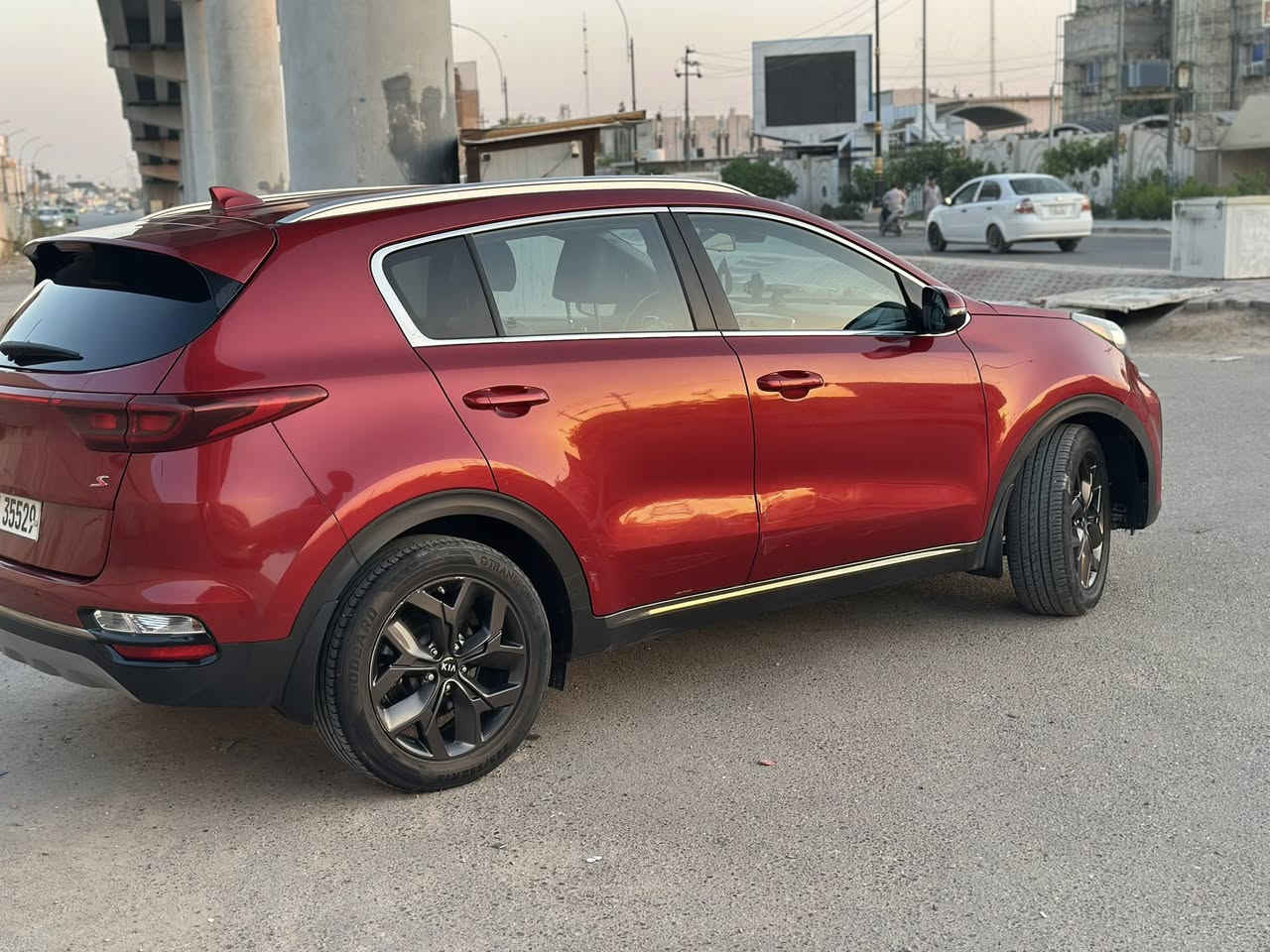 كيا سبورتج 2020 مواصفاات S أمريكي
السياره حادثها  كلش حلو سطحي بدون دواخل ماصدات بلاديات نفسهن قطعه وحده صبغ 
رقم شمالي تحويل وكالة هزه جديده 

S تجي ويل بلاك الجبير شاشه كراسي جلد + تدفئه كامره رادارات 

ماشيه 84 الف سياره حلوه 
مال جناي 

كير مكينه دواخل شاصي كفاله عامه 

سعر 158 
مكانها بابل مركز 
***********
