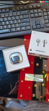 سماعه للبيع شاومي اربادز ٥ اصلي سماعه غني عن تعريف عزل مالته رهيب مستع...