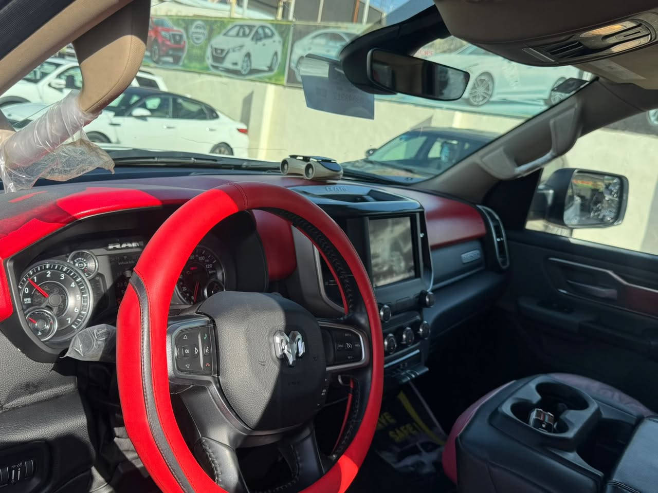 رام 2019 بك هورن جديد وضع الشركة ربع جاملغ وربع بنيد يعني قطعتين صبغ سيارة جديدة
السعر 220 ورقه 

***********
