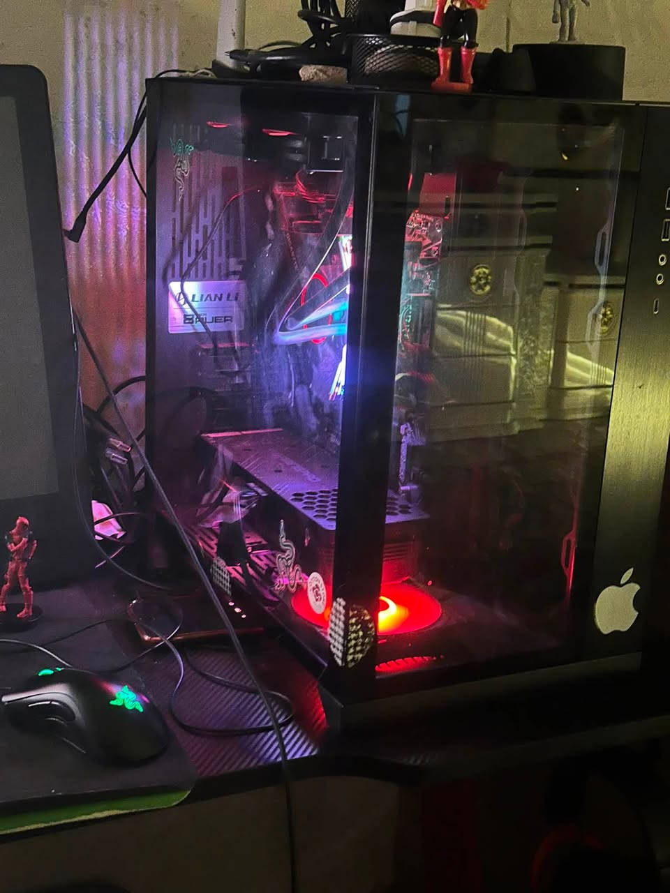 بي سي للبيع pc

معالج🔥CPU : intel Ci 9 - 10900F
🔥GPU : RTX 3070ti كارت شاشة
🔥RAM : 4*8 32 GB RGBرام
هاردات
🔥m.2 : 500 GB nvme
M.2-PCL4 1TB SAMSUNG 

🔥HDD : seagate 2TB 7200 RPM

🔥M.B : Z590 Gigabyte UD ACمذربورد
باورسبلاي🔥PSU : 850w +80gold
مبرد🔥CPU COOLER : Deep Cool 240Mm
الكيس🔥CASE : Lian Li o11 -black

وكيبورد وماوس وسماعه وماوس باد ماركه رايزر RAZER
وشاشه سامسونك g3 كيرف 144HZ قياس 27
 +  سماعة Hyper X
متواجد خاص + واتساب 
***********
