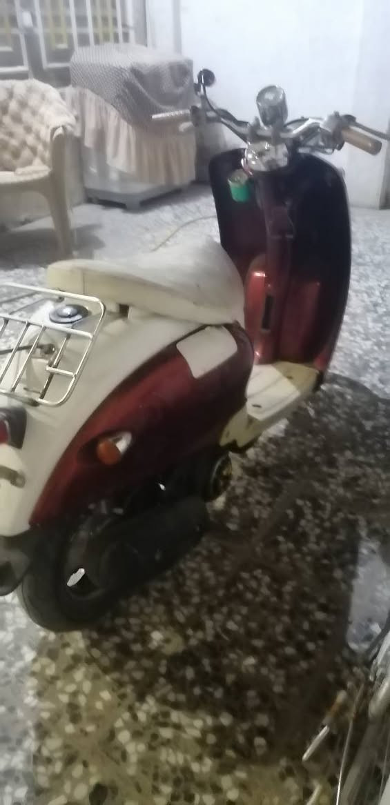 درجه عبد الحليم
الدراجه نضيفه هستوه امجفته
كله جاهزه حتى كهربائيات جاهزه
السعر ٢٠٠ وبيه مجال
رقمي ***********
