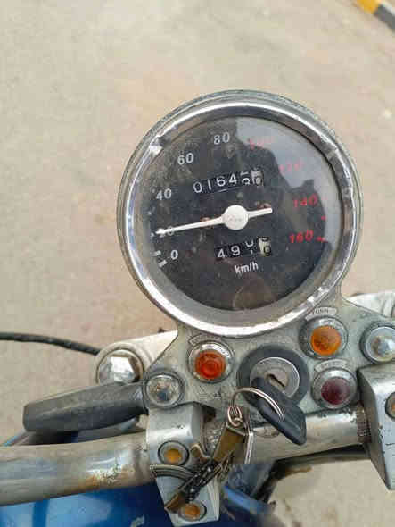 من رخصة الادمنية 
دراجة هارلي ريبل ربع دبل بستم (كوم حديد ابيع عاطله) نارية موجود المحرك عاطل (السعر 300 ومستعجل عالبيع) اذا اكو مراوس بأيراني اراوس مكاني بغداد دورة 
للاستفسار *********** والشراي هلا بي 🖤
