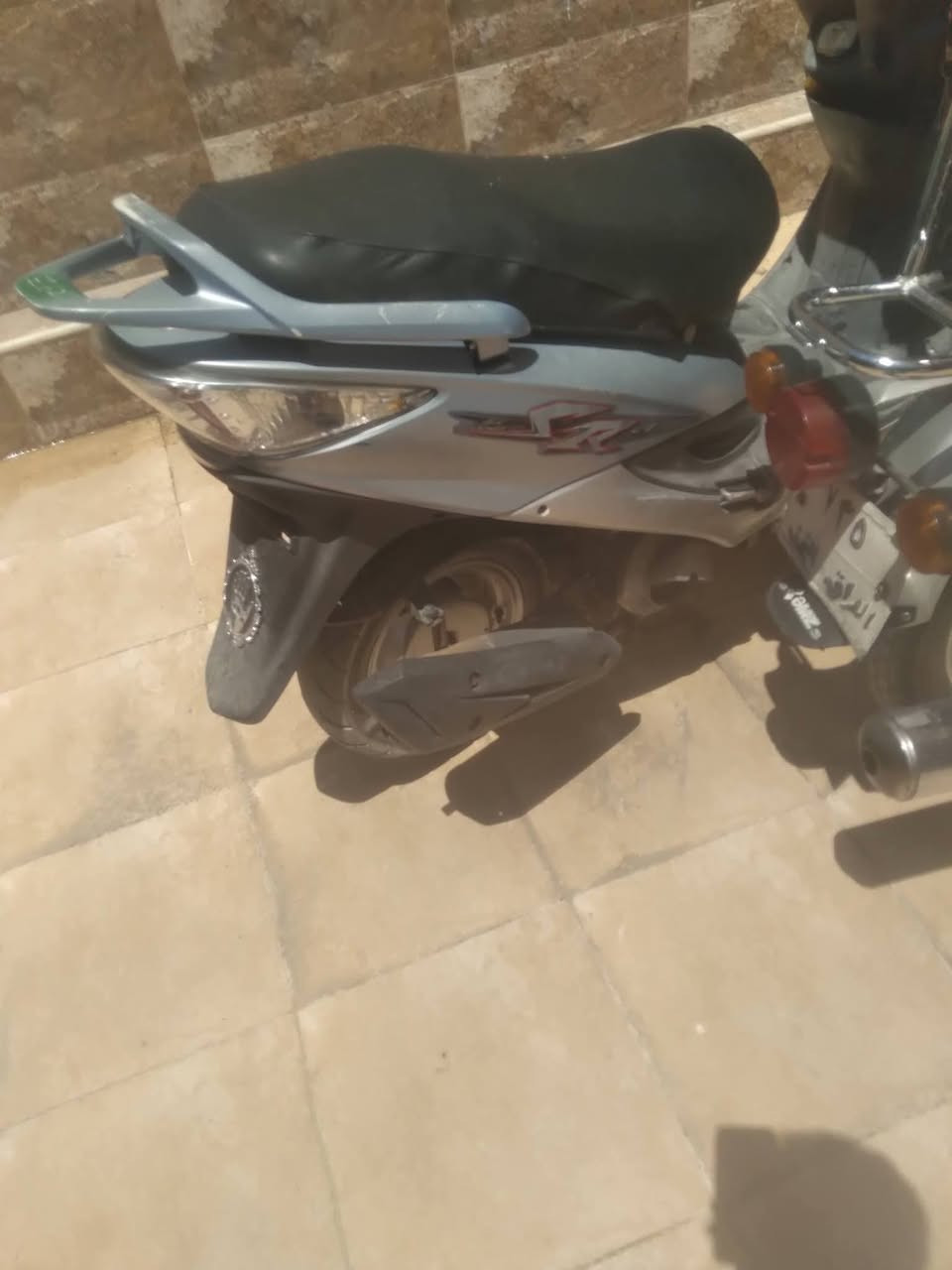 لبيع سعر خاص او على وتساب *********** دراجه صارلها شهرين طالعه حاويه مامفتوح
