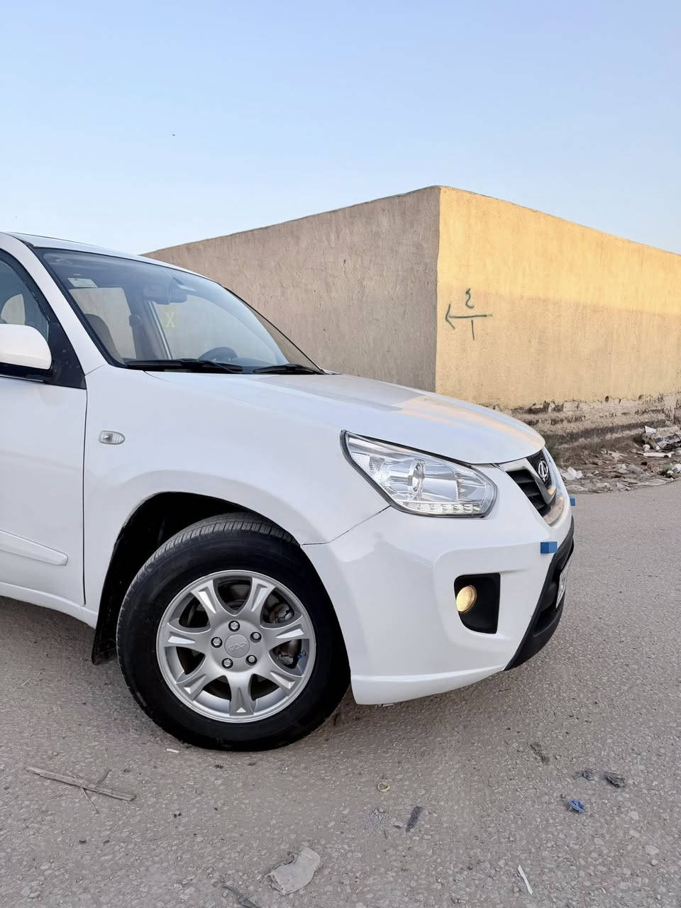 السلام عليكم
شيري تيكو2013رقم قادسيه دولي بسمي 
سنويه و هزه جديده
كفاله عامه من الضربه والفتح والصبغ عده تلكيط خياس شي قليل
السياره جديده كلش وفول موصفات وكلشي بيه شغال
كشاف ظبابي امامي خلفي مكينه وكير بلكارتون جدد 
تخم تاير جديد وحداديه جدد شرط 
غرفته نضيفه جدا و مامكسره 
وسعره57وبيه مجال بسيط
مكانه بابل القاسم 
***********
