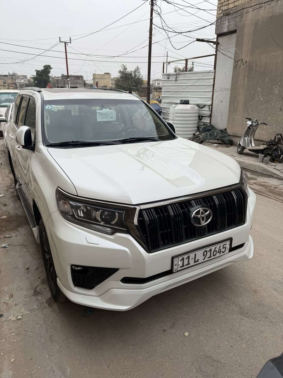 السلام عليكم للبيع ابرادو ساز موديل2021 T.xs ممشاه 60 كفاله عامه من بارد وصبغ وشخط السعر 42.000$ للاستفسار اتصال فقط ***********
