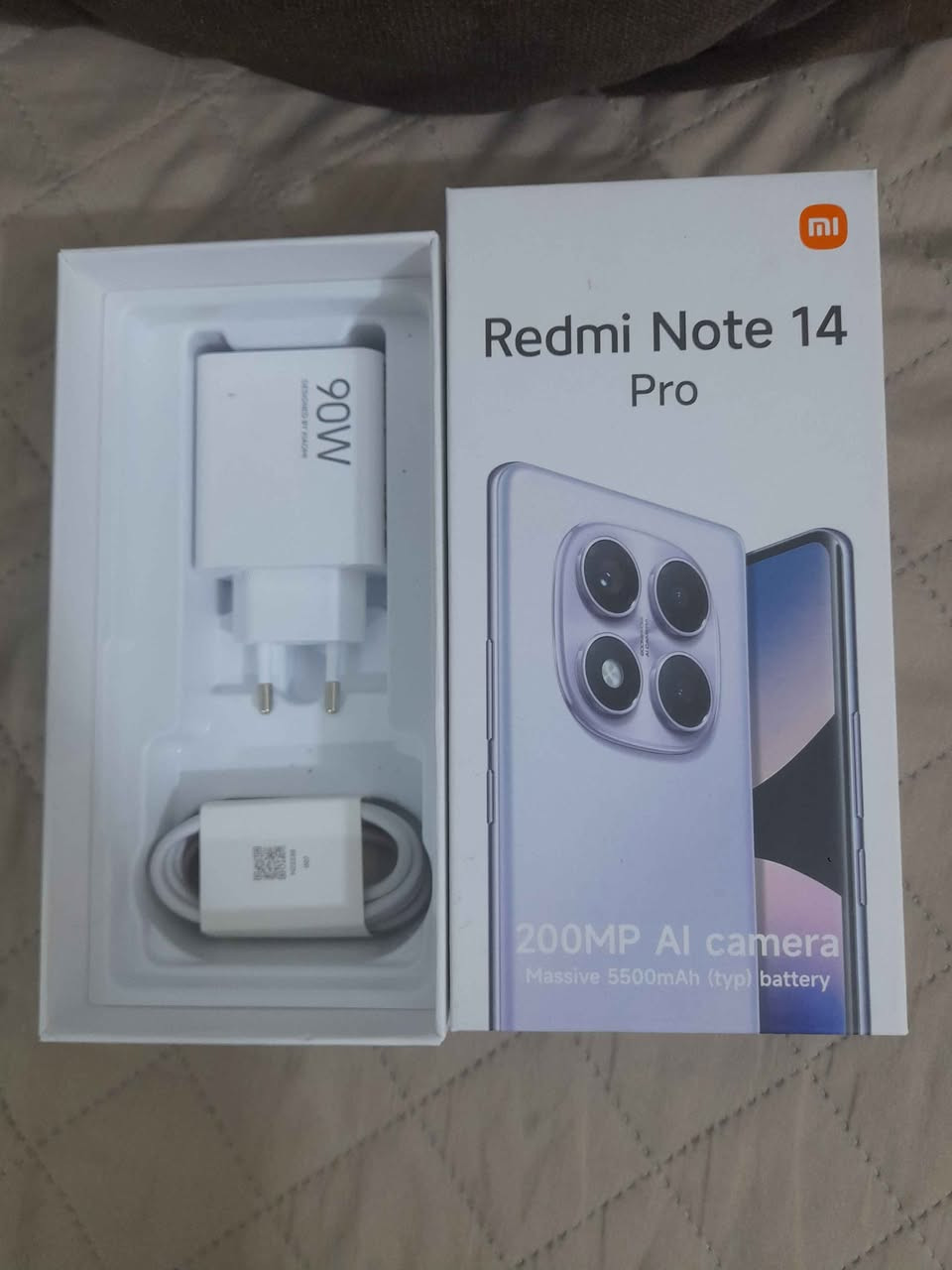 شواحن اصليه مال  اجهزه كارتون ضمان للبيع 
السعر حسب الواط شراي يتصل متوفر 120 واط 90 واط 67 واط 45 واط 33 واط شراي يتصل *********** عمارة, ميسان
