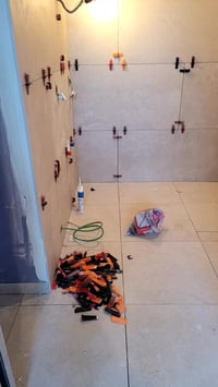 شغل سيراميك لوح الكبير والسيراميك الصغير شغل دراجه اولى والجودة والضما...