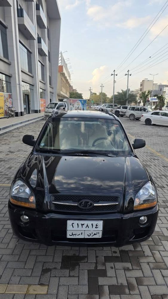 هۆندای تۆکسۆن مۆدیل ٢٠٠٩ خەلیجی دوو پارچەی بۆیاخە سەنەوی و ڕەقەمی بە سەرنەچووە بە شەرتی گێڕ و مەکینە و کارەبای مەکینەی قەباغی سەرەوەی کراوەتەوە سەیارەی ماڵە و بەناو خۆمانەوەیە سعری ١٠٥ معامەلە 
ناونیشان کەلار
*********** كالار, السليمانية
