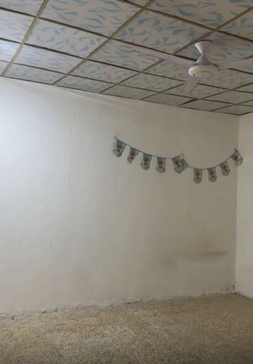 شقه درج للايجار في الطوبه والنخيله تحتوي على غرفتين وصاله ومطبخ ومشتملات
واتس ***********
