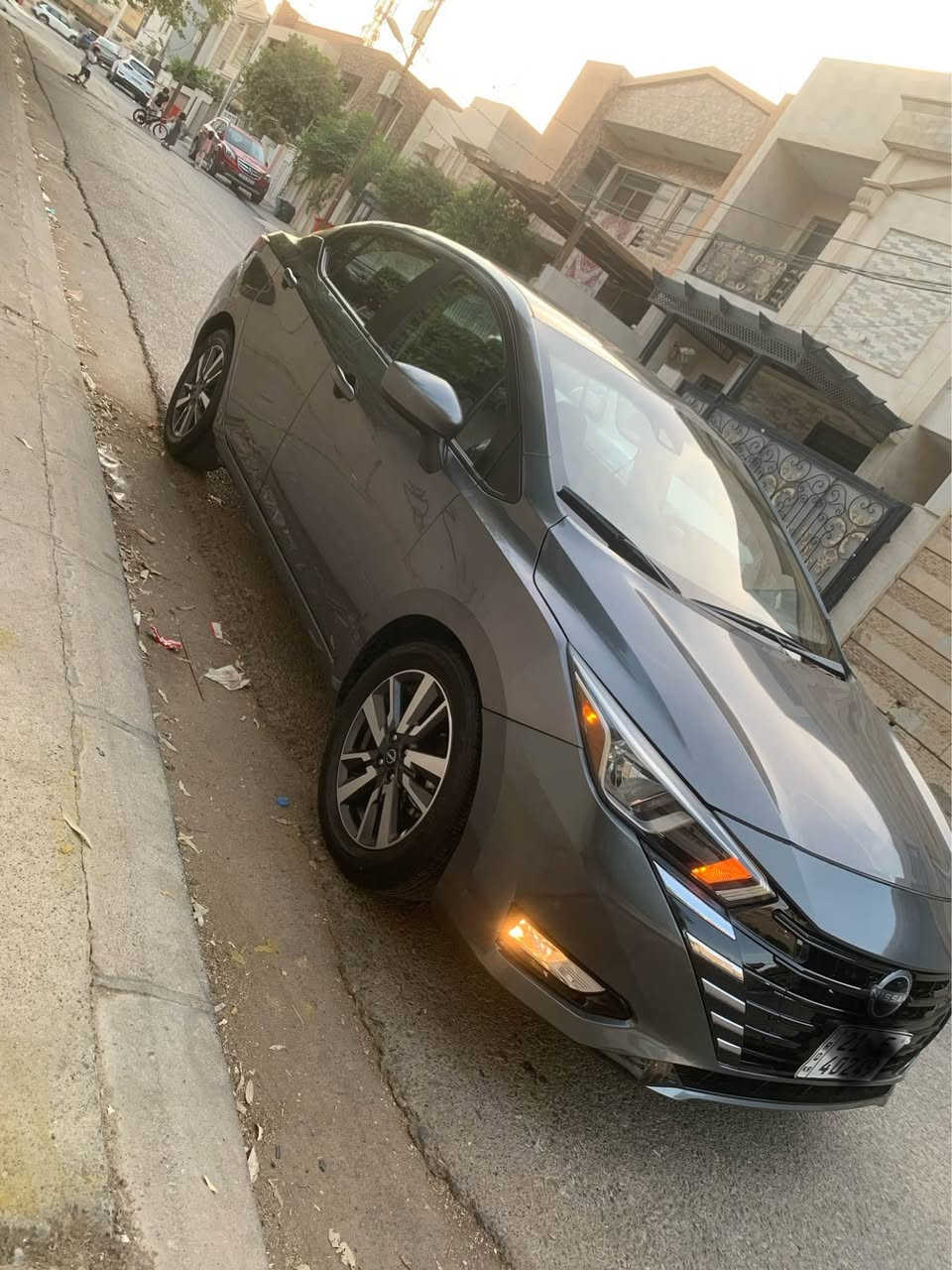 Nissan versa SV 2023 جاملغو بنيد سبغ ئيرباگ سوكانو شان ته قيه مواصفات sv ره قه مه سه ياره كه تحويل وه كاله به شه رت گيرو مكينه به شه رت *********** أربيل, العراق
