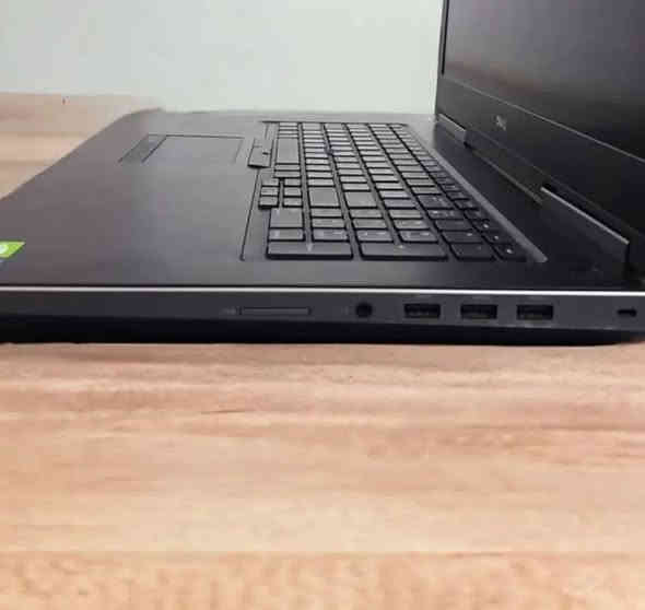 📐 *للمهندسين والمحترفين فقط – محطة العمل اللي تعتمد عليها بسعر🔥
*Dell Precision 7710* – الخيار الأول للبرامج الهندسية الثقيلة مثل AutoCAD، SolidWorks، Revit، Lumion، وغيرها

🔹 *المعالج:* Core i7 HQ – جيل سادس، فئة عالية الأداء  
🔹 *الرام:* 16GB DDR4 – قابلة للتوسيع حسب حاجتك  
🔹 *التخزين:* 512GB SSD – سريع وثابت، وقابل للتطوير  
🔹 *كرت شاشة داخلي:* Intel 8GB  
🔹 *كرت شاشة خارجي:* NVIDIA Quadro M3000 – 4GB مخصص للرندر والتصميم ثلاثي الأبعاد  
🔹 *شاشة:* 17.3 إنج FHD – رؤية واسعة ودقة عالية

✅ يدعم كل برامج التصميم الهندسي بسلاسة  
✅ نظافة عالية + ملحقات كاملة  
✅ نظام Windows + Office جاهز  
✅ توصيل مجاني لكل العراق

💰 السعر: *420,000 دينار فقط*

📲 *إذا أنت مهندس وتريد جهاز يتحمّل شغلك بدون ما يعلّگ – هذا اختيارك!*  
احجز الآن عبر واتساب: *************

باقي اخر 4 قطع🔥
